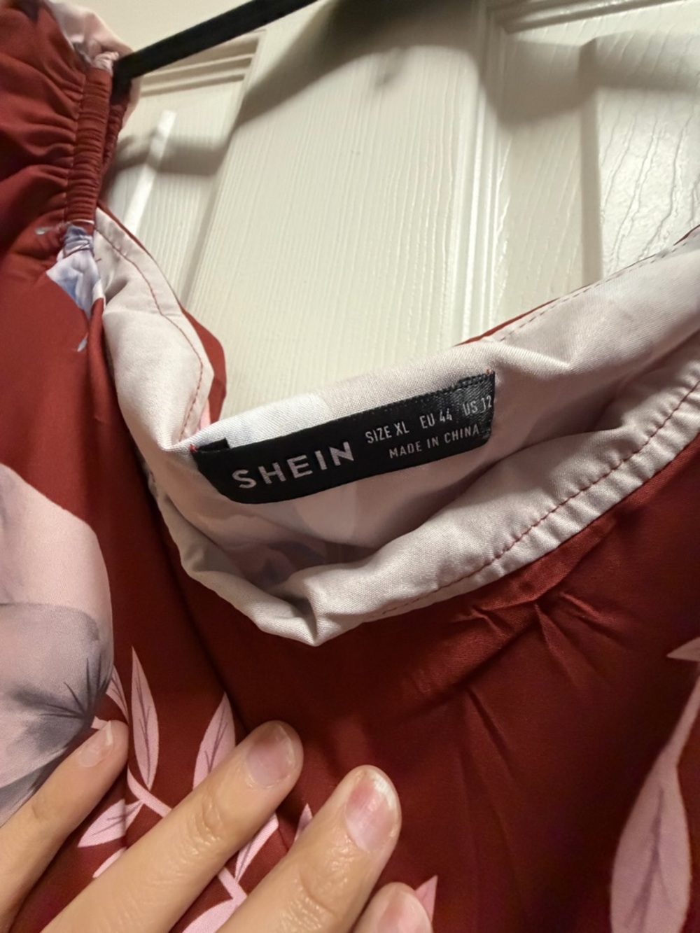 NWOT SHEIN Rust Floral romper with Blue and Cream Blooms - Picture 2 of 3
